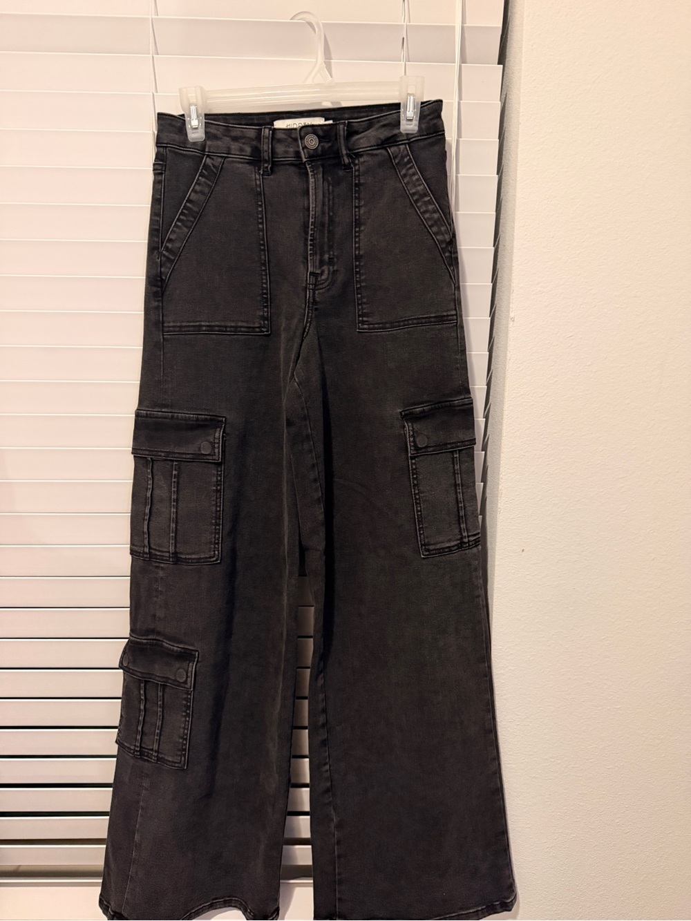Hidden High-Waist Black Wide-Leg Cargo Jeans for Women
